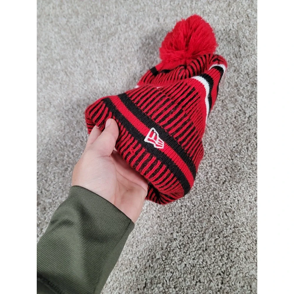 New Era St Cloud State Hat Beanie Red Huskies Cuffed Ribbed Logo Knit Wool Mens